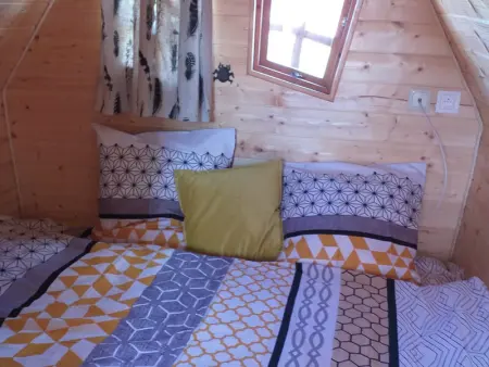 Cabane avec jacuzzi privatif et accès à ferme pédagogique - Photo 4