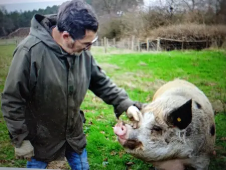 Cabane avec jacuzzi privatif et accès à ferme pédagogique - Photo 11