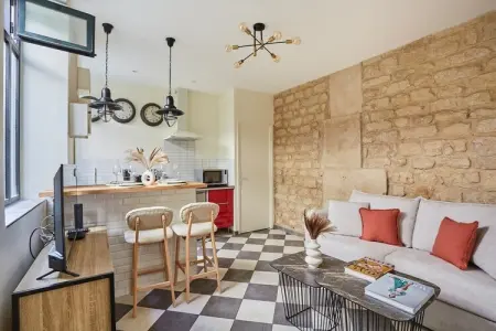 Appartement à Paris, SAINT DENIS 218 - L1034620
