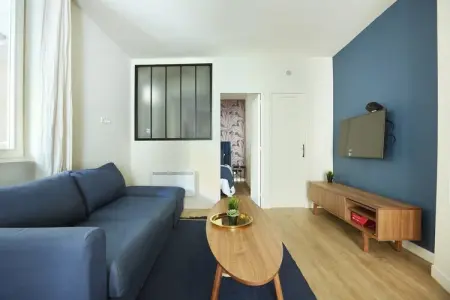 Appartement à Paris, JEAN MOULIN - L1034993