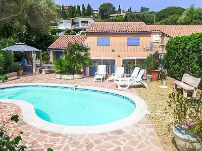 Maison à Le Lavandou, Villa 5 pièces avec piscine privée près de la plage au Lavandou - L1035014