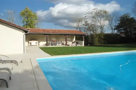 Entre le Gers et les Pyrénées XII, Maison de vacances luxueuse avec piscine privée - Photo 17