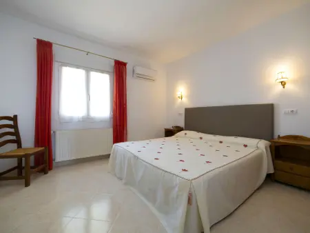 Villa El Descanso, belle maison moderne avec grand jardin et piscine - Photo 3