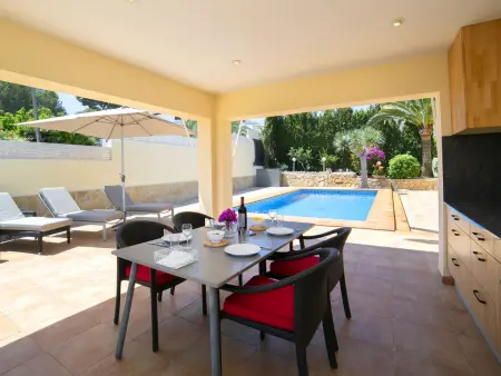 Villa El Descanso, belle maison moderne avec grand jardin et piscine - Photo 4