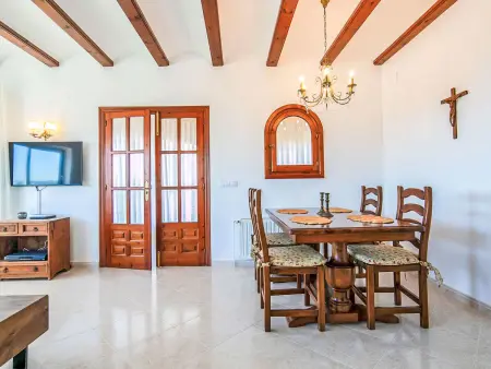 Villa El Descanso, belle maison moderne avec grand jardin et piscine - Photo 10