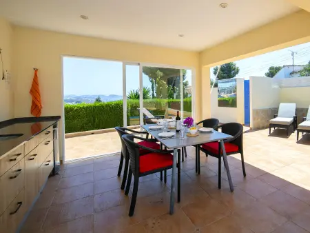 Villa El Descanso, belle maison moderne avec grand jardin et piscine - Photo 17