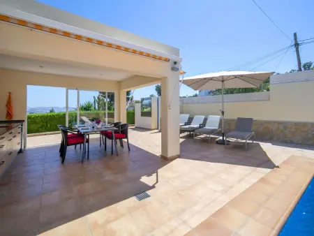 Villa El Descanso, belle maison moderne avec grand jardin et piscine - Photo 18