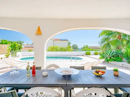Villa Luisa, grande villa avec piscine proche de la mer - Photo 1