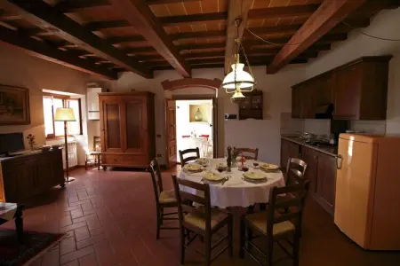 Leccio, Ferme à Casentino avec piscine et jacuzzi - Photo 3