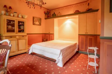 Au château près du Ventoux III, Studio au Château Montbrun avec Piscine - Photo 2