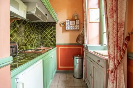 Au château près du Ventoux III, Studio au Château Montbrun avec Piscine - Photo 3
