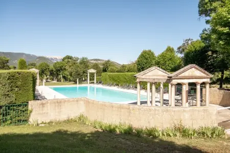 Au château près du Ventoux III, Studio au Château Montbrun avec Piscine - Photo 4