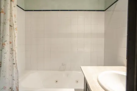 Au château près du Ventoux III, Studio au Château Montbrun avec Piscine - Photo 20