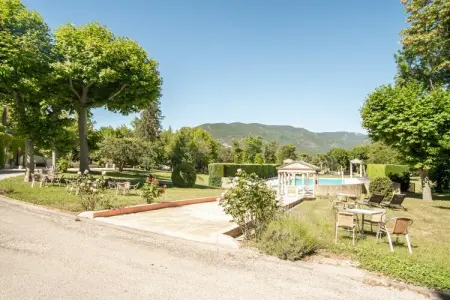 Au château près du Ventoux III, Studio au Château Montbrun avec Piscine - Photo 23