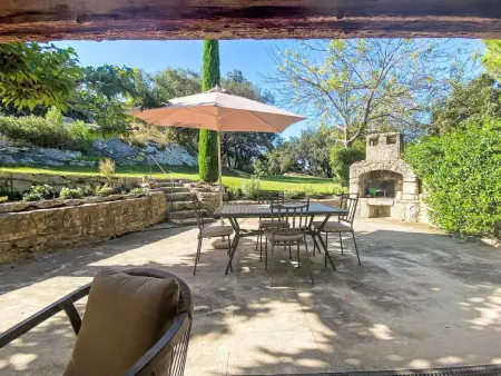 Mas du Castelet, Maison 6 personnes à Fontvieille - Photo 2