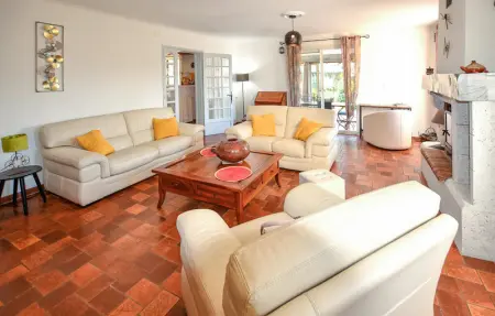 Location Maison 6 personnes à Malemort du Comtat - Photo 2