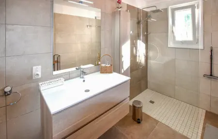 Location Maison 6 personnes à Malemort du Comtat - Photo 20