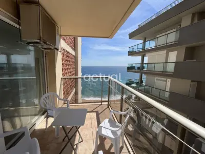 Appartement à Platja d'Aro, Appartement bord de mer avec terrasse, climatisation optionnelle, parking et WIFI - L1038804