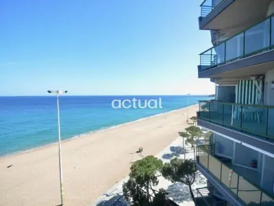 Appartement à Platja d'Aro, Appartement 3 chambres en bord de mer avec terrasse à Platja d'Aro - L1038808