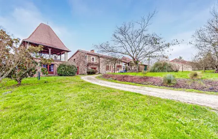 Location Maison 8 personnes à Bussière Badil - Photo 1