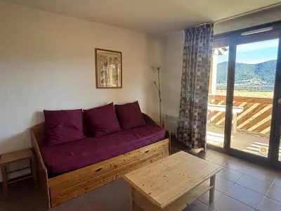 Appartement à Les Angles, Appartement 3 pièces calme avec parking et balcon, Les Angles FR-1-593-125 N°1038922