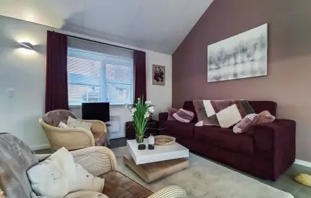 Location Maison 5 personnes à Somme Leuze - Photo 1