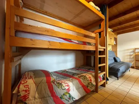 Appartement cosy 1 chambre avec balcons, proche pistes, parking inclus - Photo 9