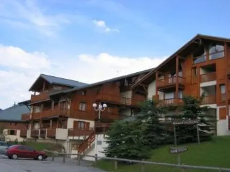 Appartement cosy 1 chambre avec balcons, proche pistes, parking inclus - Photo 14