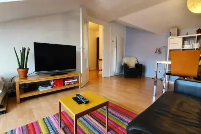 Appartement à Grenoble, | Escale Grenobloise📜| Magnifique Immeuble | Hypercentre Piéton - L1040727