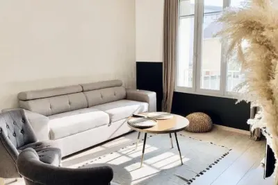 Apartment in Grenoble, Doux Voyage | Grands Boulevards 🪶 - L1040742