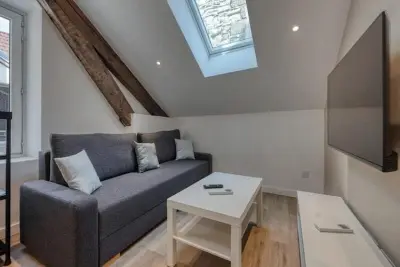 Appartement à Grenoble, | Beau T2 Entièrement Rénové Dans L'hyper Centre, Face Gare 🚅 FR-38000-71 N°1040773