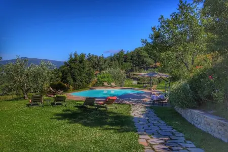 Glici, Ferme à Loro Ciuffenna avec piscine et jardin - Photo 16