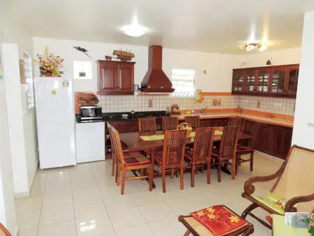 Gîte confortable avec piscine partagée et accès PMR à Petite-Île - Photo 2