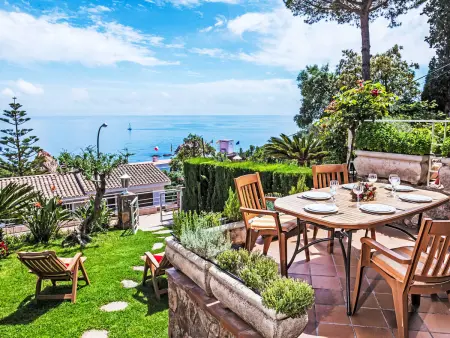 Maison Zen, en hauteur avec vue panoramique sur la mer - Photo 1