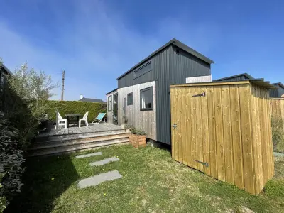 Mobil Home à Jullouville, Tiny House cosy près de la plage avec piscine et parking - N°1045477