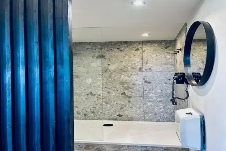 Au Milieu De Nulle Part, Gîte à Haut-Bois avec piscine privée - Photo 34