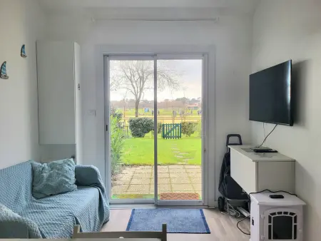 Maison rénovée près de la mer avec 2 piscines, parking et animaux acceptés - Photo 3