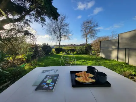 Maison rénovée près de la mer avec 2 piscines, parking et animaux acceptés - Photo 5
