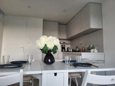 Maison rénovée près de la mer avec 2 piscines, parking et animaux acceptés - Photo 7