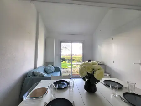 Maison rénovée près de la mer avec 2 piscines, parking et animaux acceptés - Photo 13