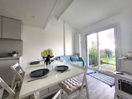 Maison rénovée près de la mer avec 2 piscines, parking et animaux acceptés - Photo 15