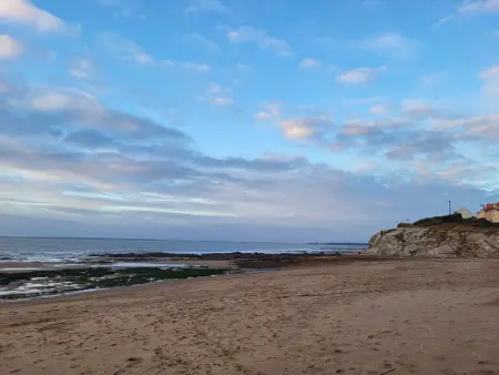 Maison rénovée près de la mer avec 2 piscines, parking et animaux acceptés - Photo 17