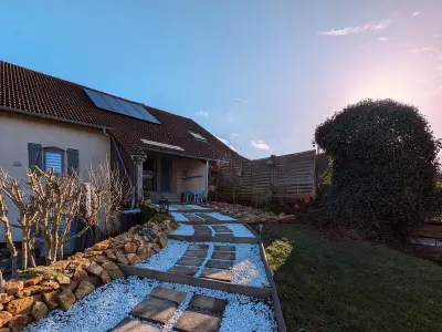 Gite à Chambornay lès Pin, Gîte spacieux avec jardin et terrasse, proche nature - L1045735