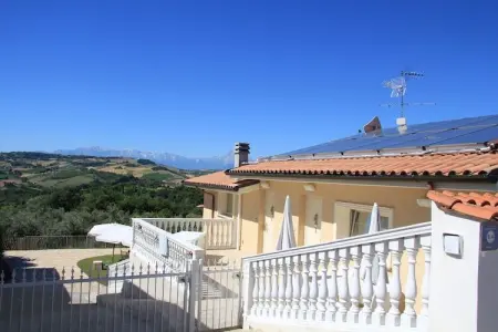 Oleandro, Manoir dans les Abruzzes avec piscine et jardin - Photo 12