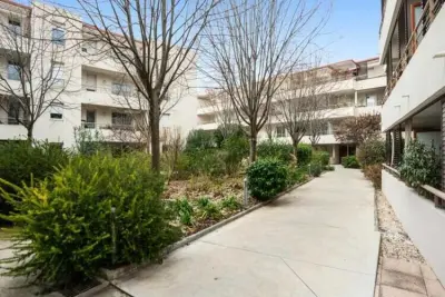 Appartement à Montpellier, Beau T2 Moderne Avec Terrasse à Montpellier - - L1048159