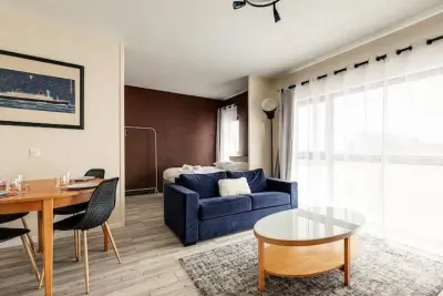 Apartamento en Lille, Studio Idéalement Situé Dans Le Quartier Euralille - Lille - FR-59800-01 N°1049218