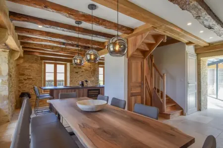 Gite Brouillac, Chalet au sommet d'une colline avec piscine - Photo 7