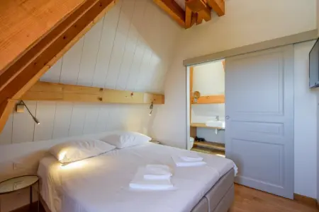 Gite Brouillac, Chalet au sommet d'une colline avec piscine - Photo 13