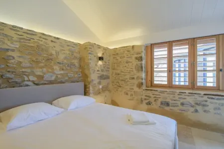 Gite Brouillac, Chalet au sommet d'une colline avec piscine - Photo 15