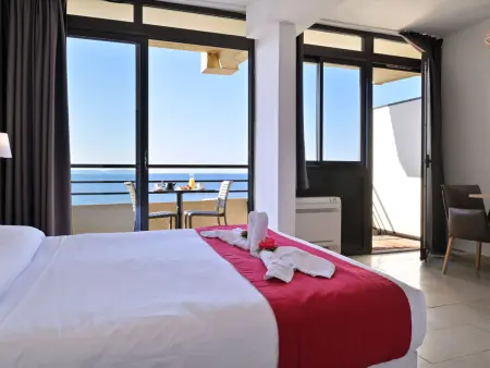 Rés. Les Calanques, studio 2 pers, Appartement 2 personnes à Ajaccio - Photo 4